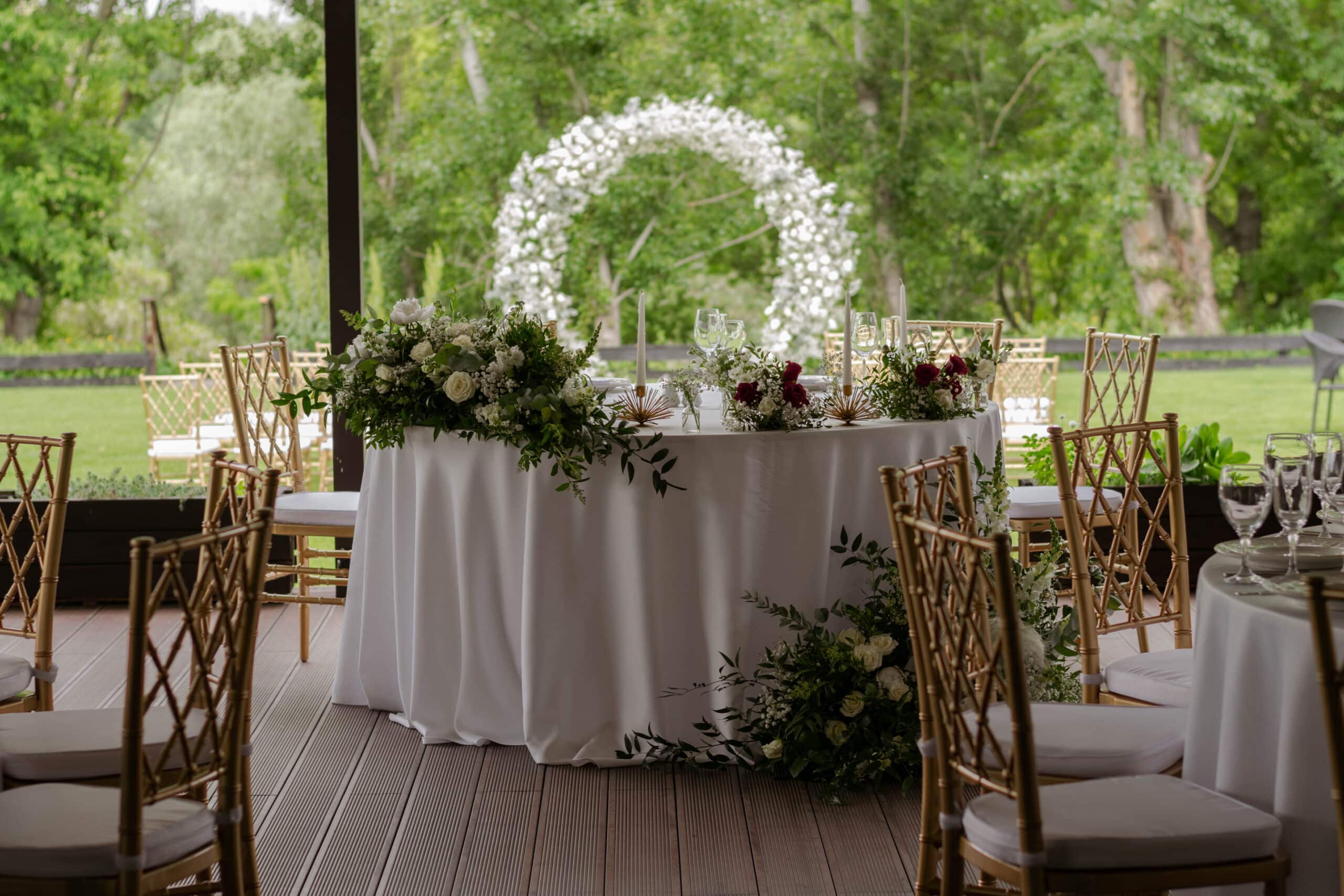 Американски сватбен стол Chiavari Palermo PP – златен