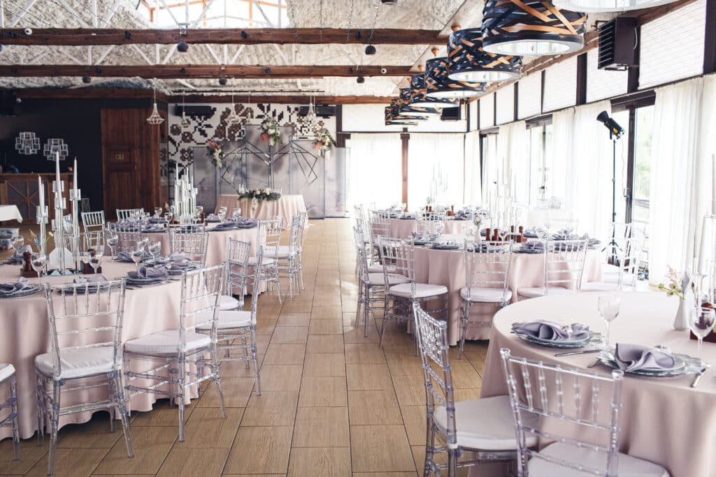 Американски сватбен стол Chiavari PP – прозрачен