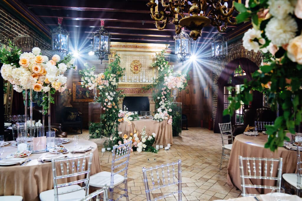 Американски сватбен стол Chiavari PP – прозрачен